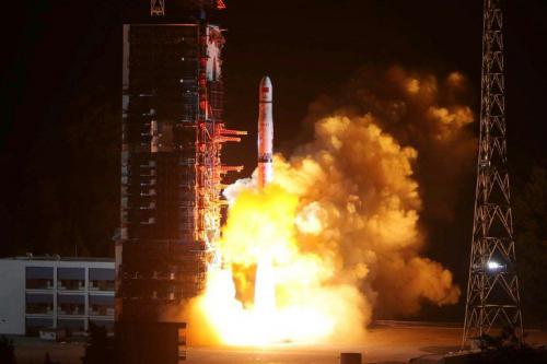 Китайский спутник предваряет первую миссию к обратной стороне Луны Китайский спутник предваряет первую миссию к обратной стороне Луны